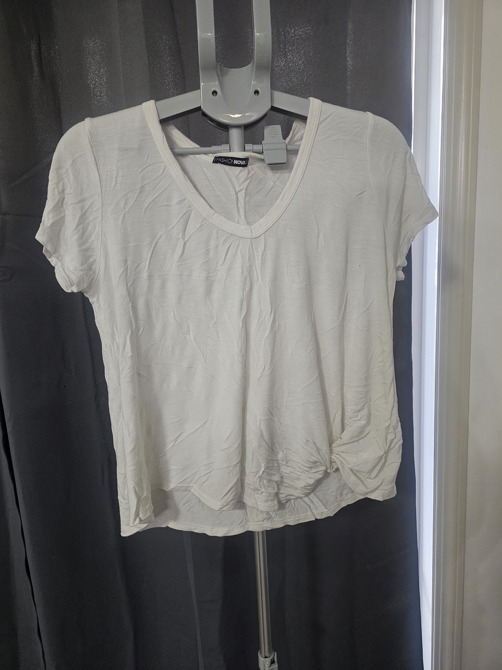 Fashion Nova White V-Neck Short Sleeve Knot Front Tee